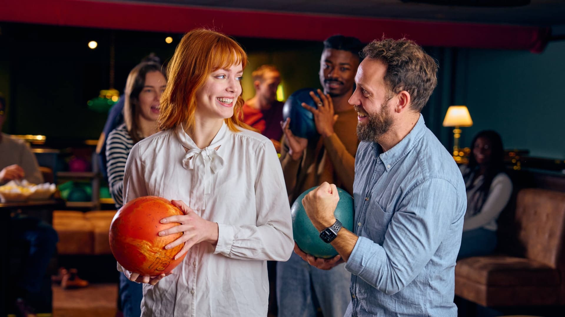 Man & vrouw aan het bowlen bij O'Learys Hasselt